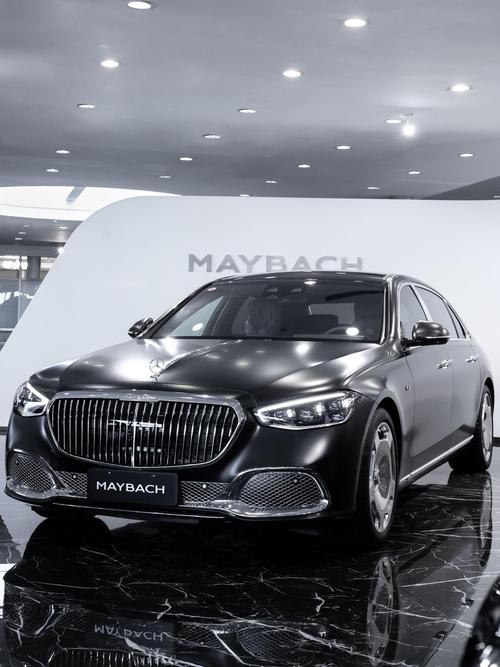 成都35岚图汽车的售后服务让用户无忧出行，迈巴赫未来的豪华车趋势